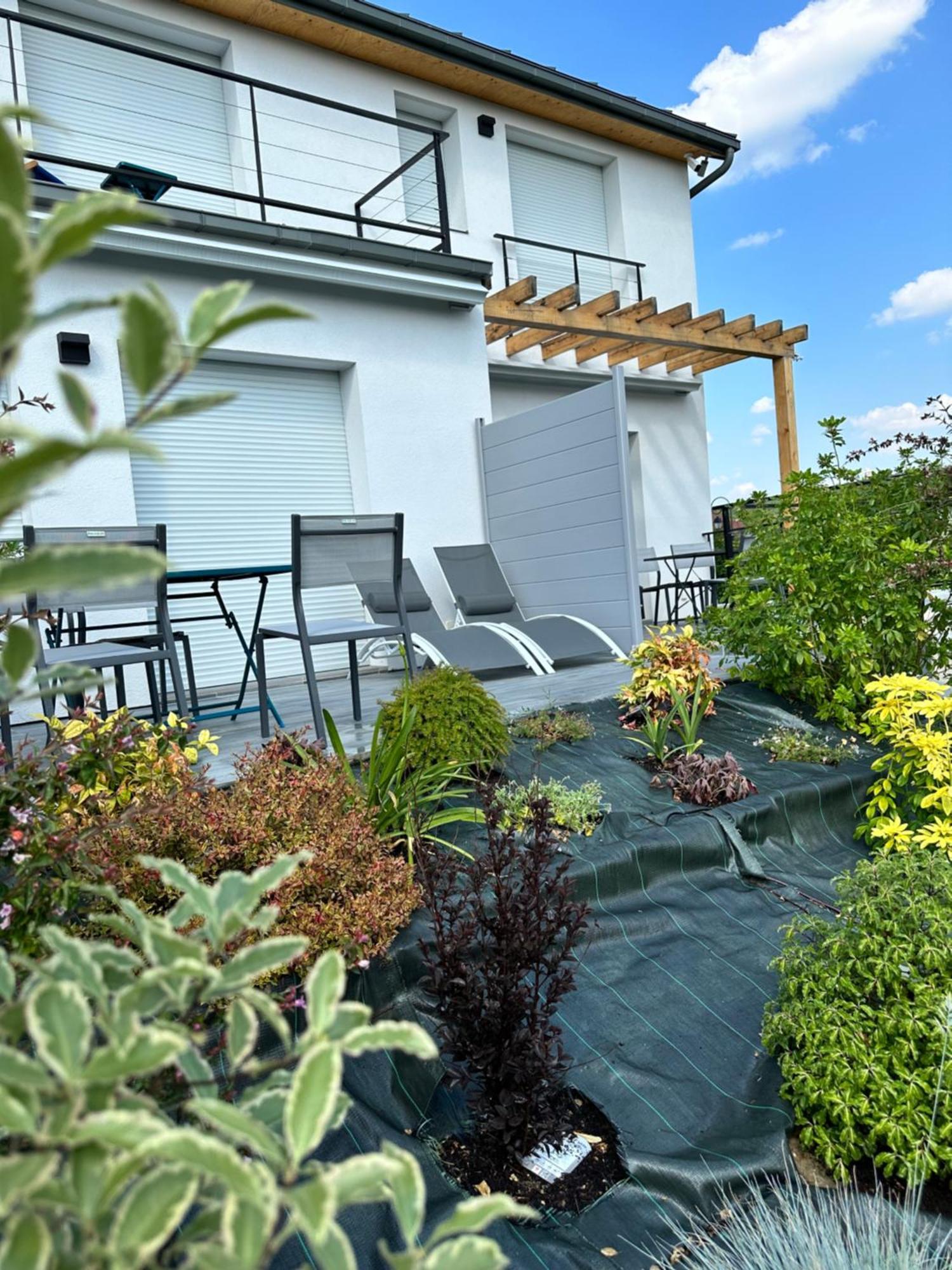La Villa Perchee Calme, Sauna, Parking Prive Saint-Prix  Eksteriør billede