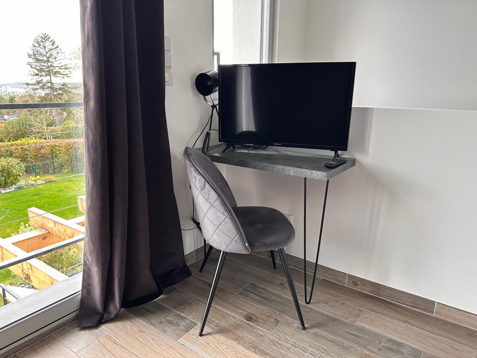 La Villa Perchee Calme, Sauna, Parking Prive Saint-Prix  Eksteriør billede